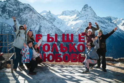 Афиша: Домбай — в мини-группе. Гум-баши, Сырные пещеры, древний храм в Пятигорске 7 августа 2026
