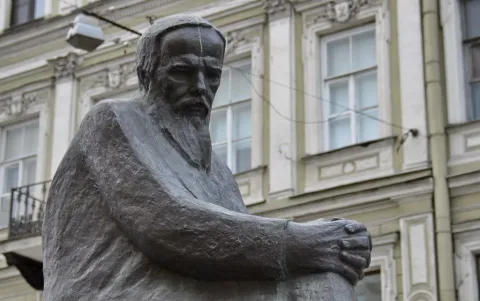 Афиша: Экскурсия по дворам и их парадным с посещением коммуналки мини группа в Санкт-Петербурге 8 августа 2026
