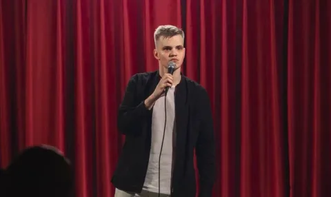 Афиша: Питерский Stand Up на Белинского в Санкт-Петербурге 9 августа 2026