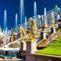 Афиша: В Петергоф из Петербурга: Большой дворец, 200 фонтанов и морской бриз. Все включено в Санкт-Петербурге 15 сентября 2026