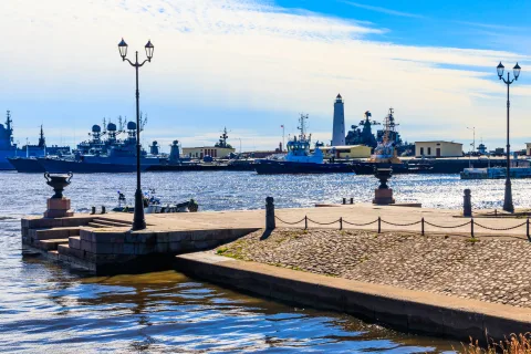 Афиша: «Метеор» из Кронштадта от «Острова фортов» по будням в Санкт-Петербурге 17 августа 2026