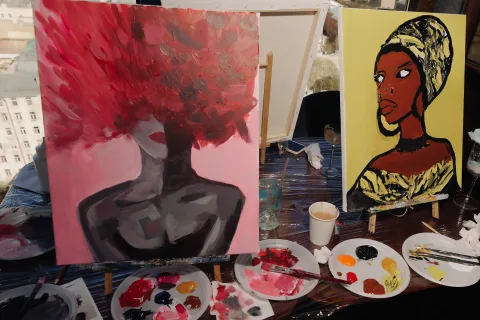 Афиша: Арт-вечеринка Artvibes. Рисуем акрилом на холсте с видом на Аврору в Санкт-Петербурге 8 августа 2026