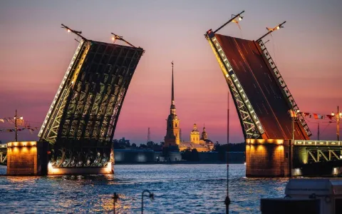 Афиша: Ночная обзорная расширенная экскурсия с водной прогулкой в Санкт-Петербурге 9 октября 2026