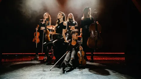 Афиша: Atomic Cellos. Мировые рок-хиты на виолончелях в Москве 8 августа 2026