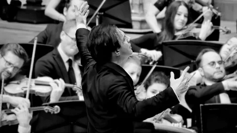 Афиша: Теодор Курентзис и musicAeterna. Бетховен, Моцарт в Москве 7 октября 2026