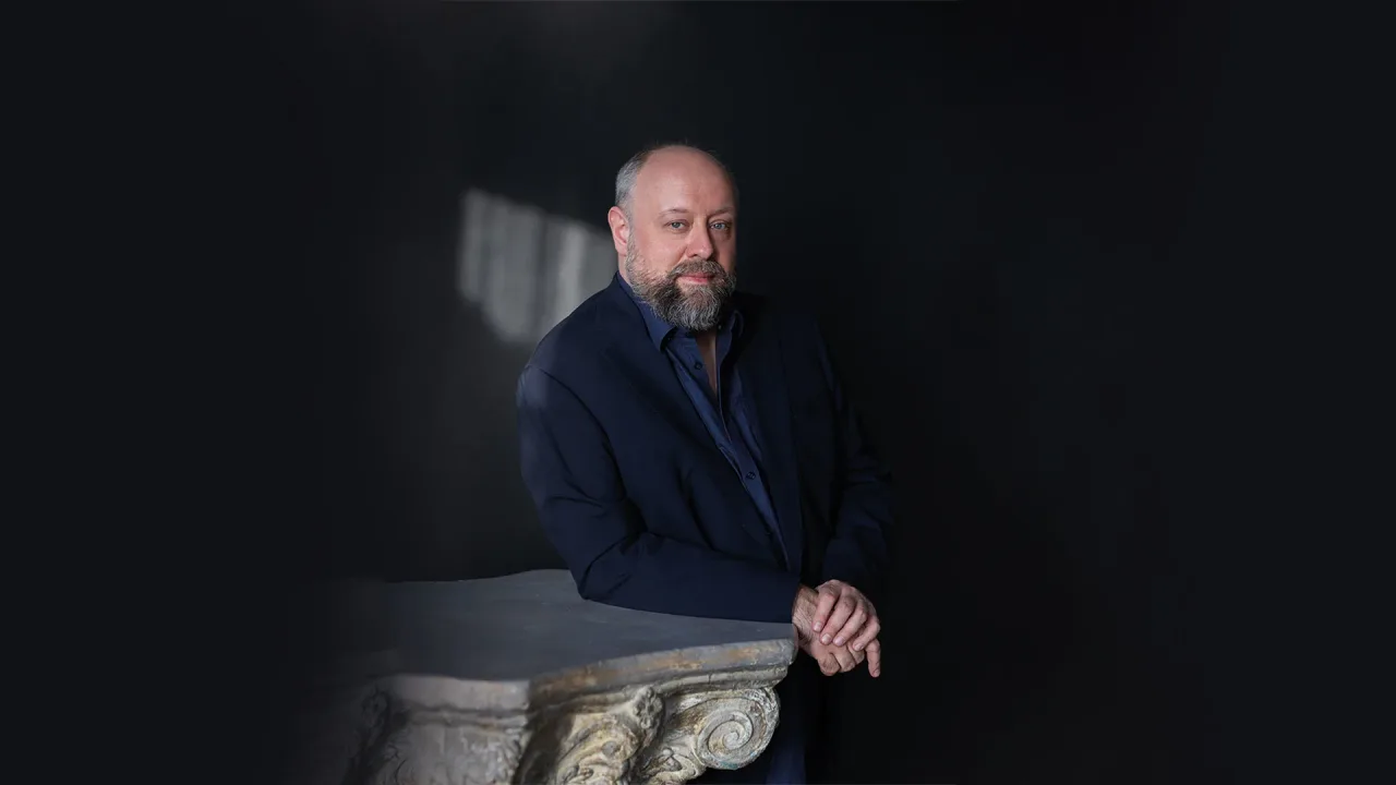 Афиша: Александр Гиндин. Музыкальные вечера на Арбате. Шуберт, Лист в Москве 21 октября 2026