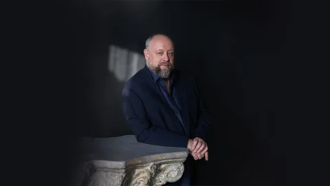 Афиша: Александр Гиндин. Музыкальные вечера на Арбате. Шуберт, Лист в Москве 21 октября 2026