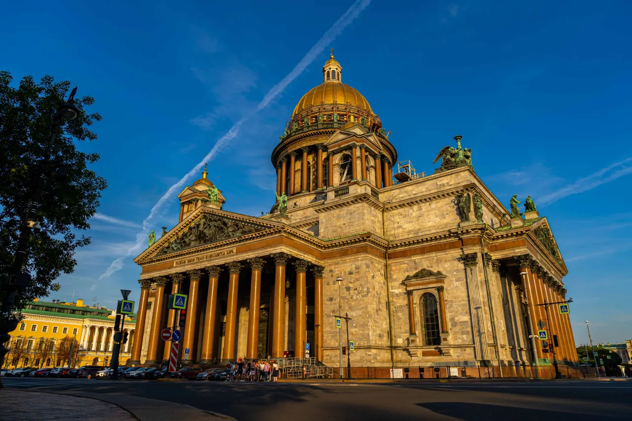 Афиша: Обзорная экскурсия по Петербургу, колоннада Исаакиевского собора в Санкт-Петербурге 22 сентября 2026