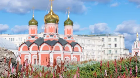 Афиша: Историческая экскурсия по парку «Зарядье» в Москве 21 сентября 2026