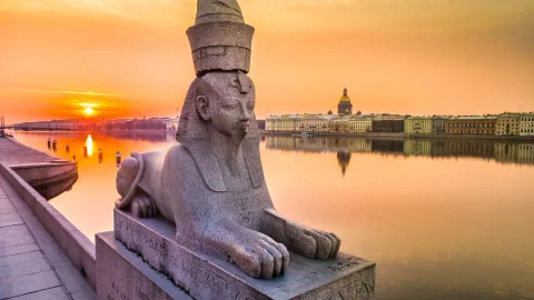 Афиша: Обзорная экскурсия по центру Петербурга и Кунсткамера без очереди в Санкт-Петербурге 9 октября 2026