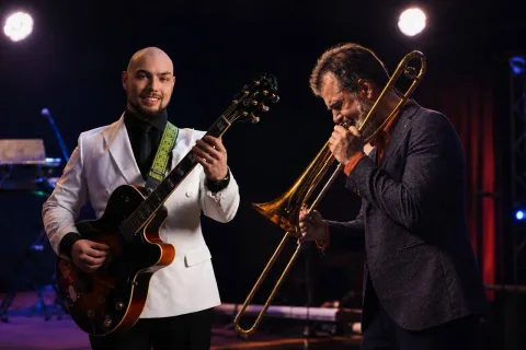 Афиша: Евгений Белин и Никита Злобин. Roll Over Bossa Nova в Москве 26 ноября 2026