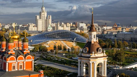 Афиша: Обзорная экскурсия по парку «Зарядье» в Москве 25 октября 2026