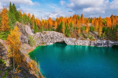 Афиша: Жемчужина Карелии: Горный парк «Рускеала» и водопады в Санкт-Петербурге 26 октября 2026