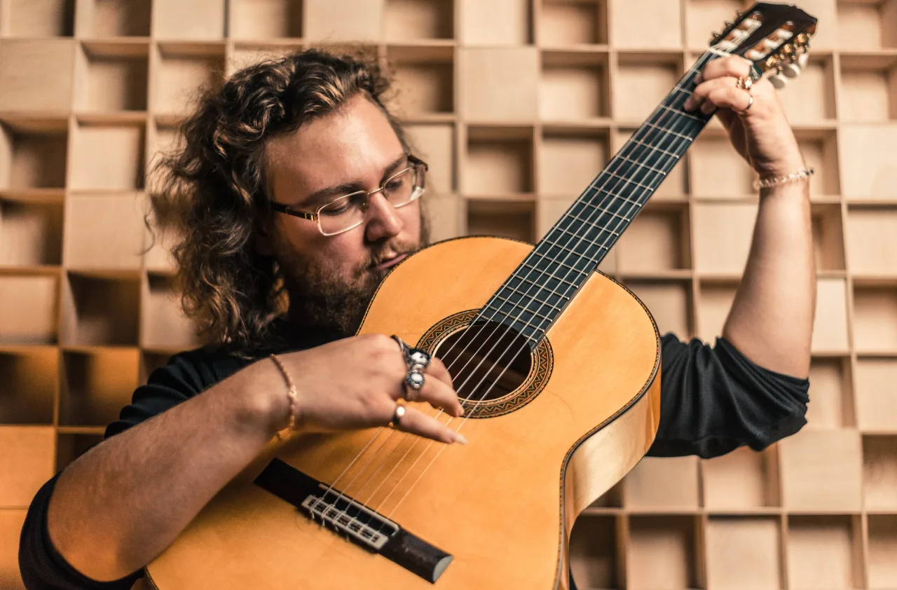 Афиша: Алексей Стародубцев & Flamencura Project Trio. В ритмах фламенко в Екатеринбурге 11 ноября 2026