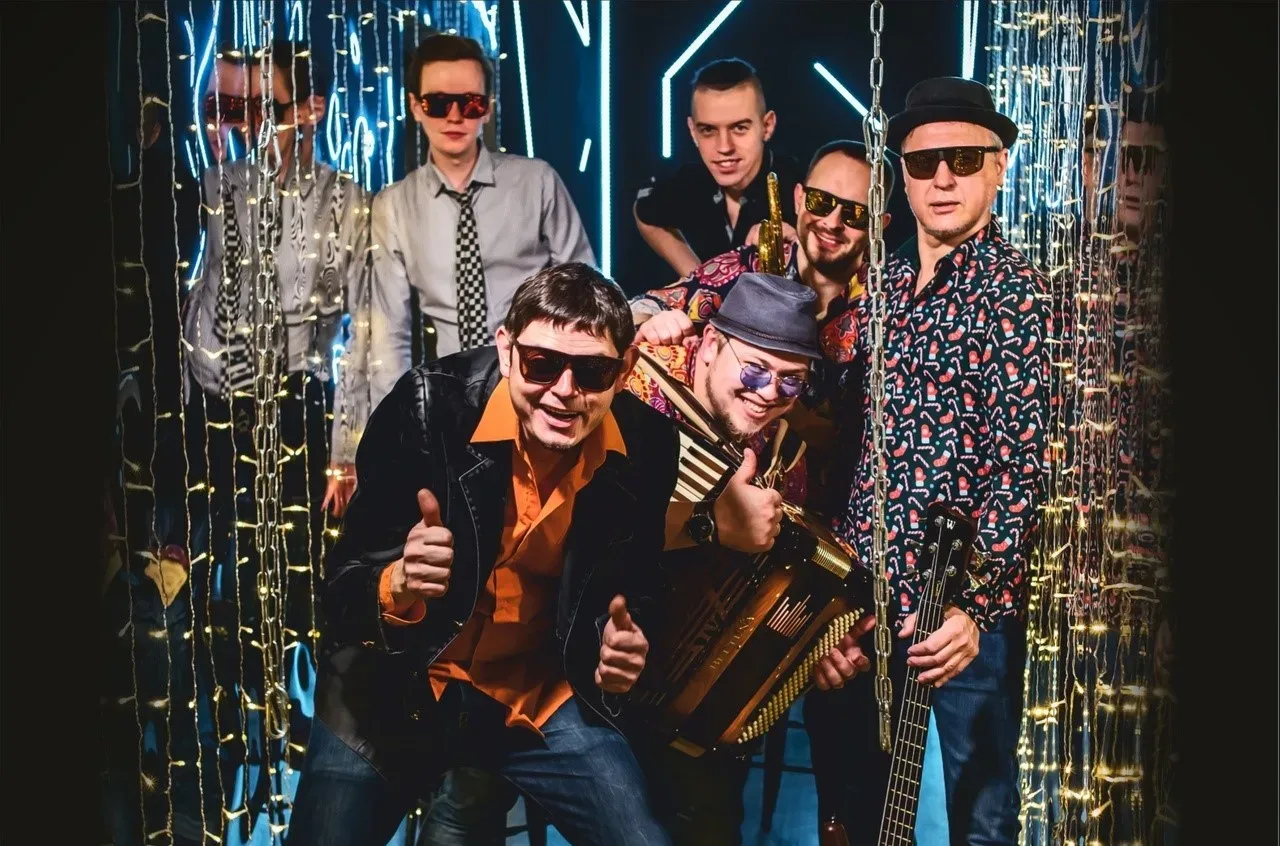 Афиша: Рви меха оркестр. Кавер-пати группировки «Ленинград» в Новосибирске 27 ноября 2026