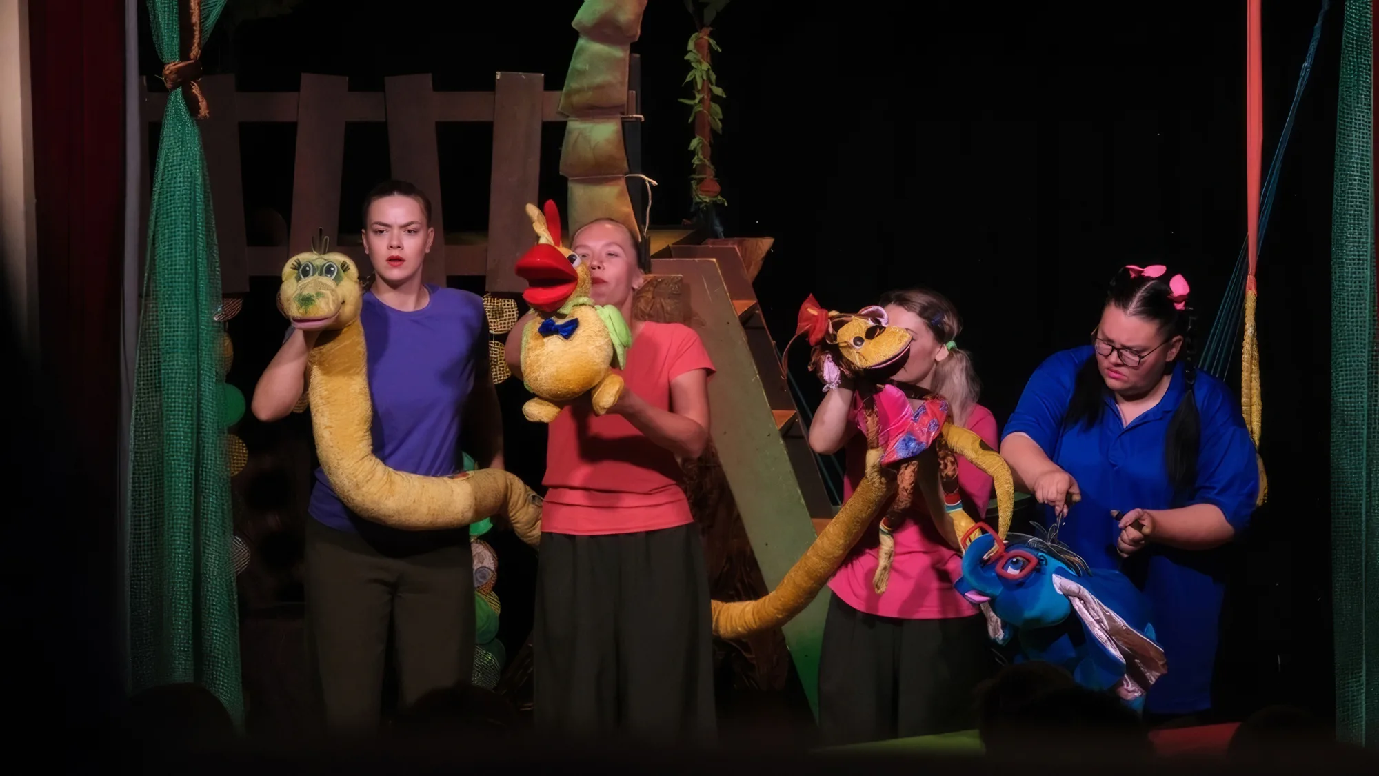 Афиша: 38 попугаев 4 апреля 2026