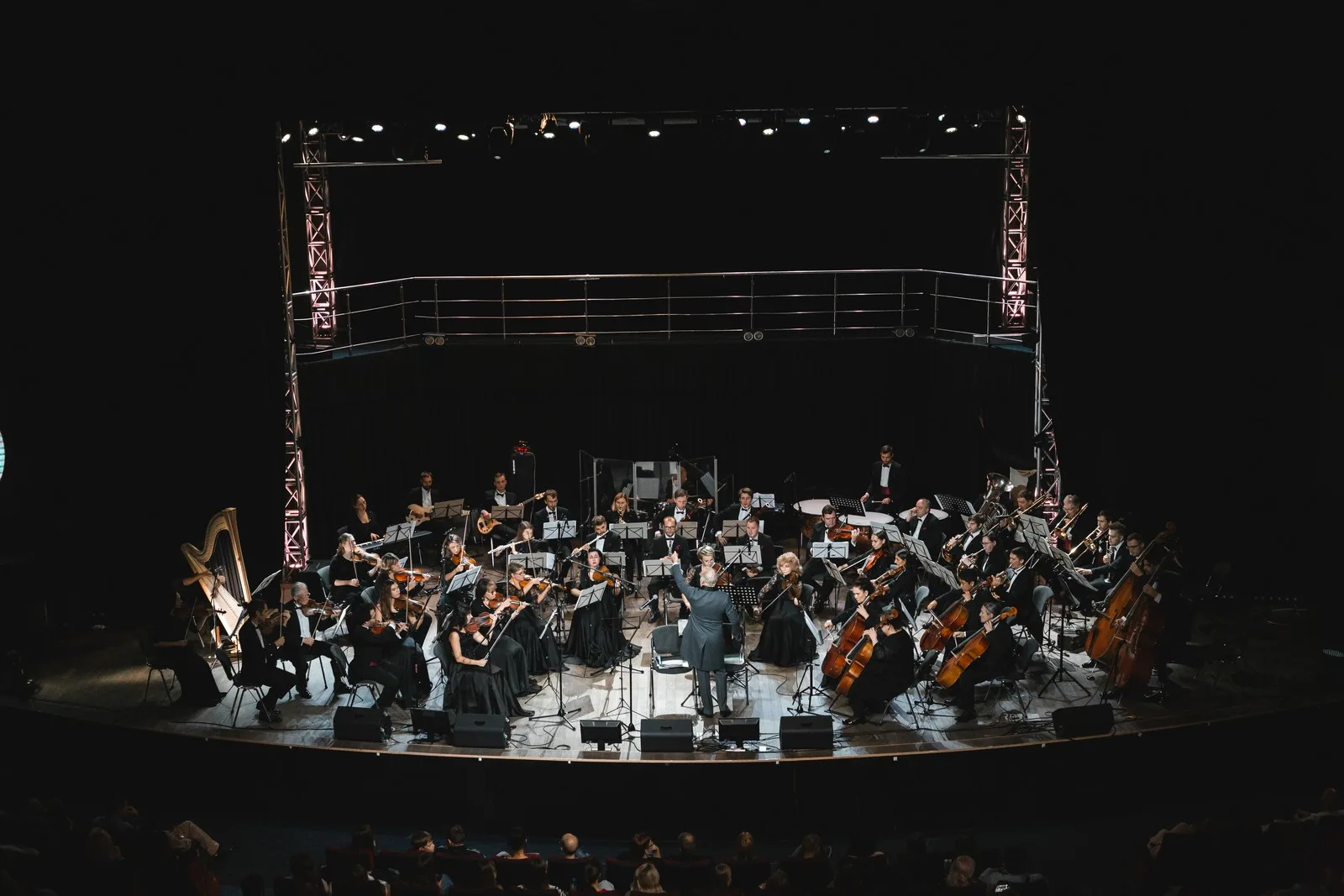 Афиша: Абсолютный хит в Санкт-Петербурге 14 апреля 2026