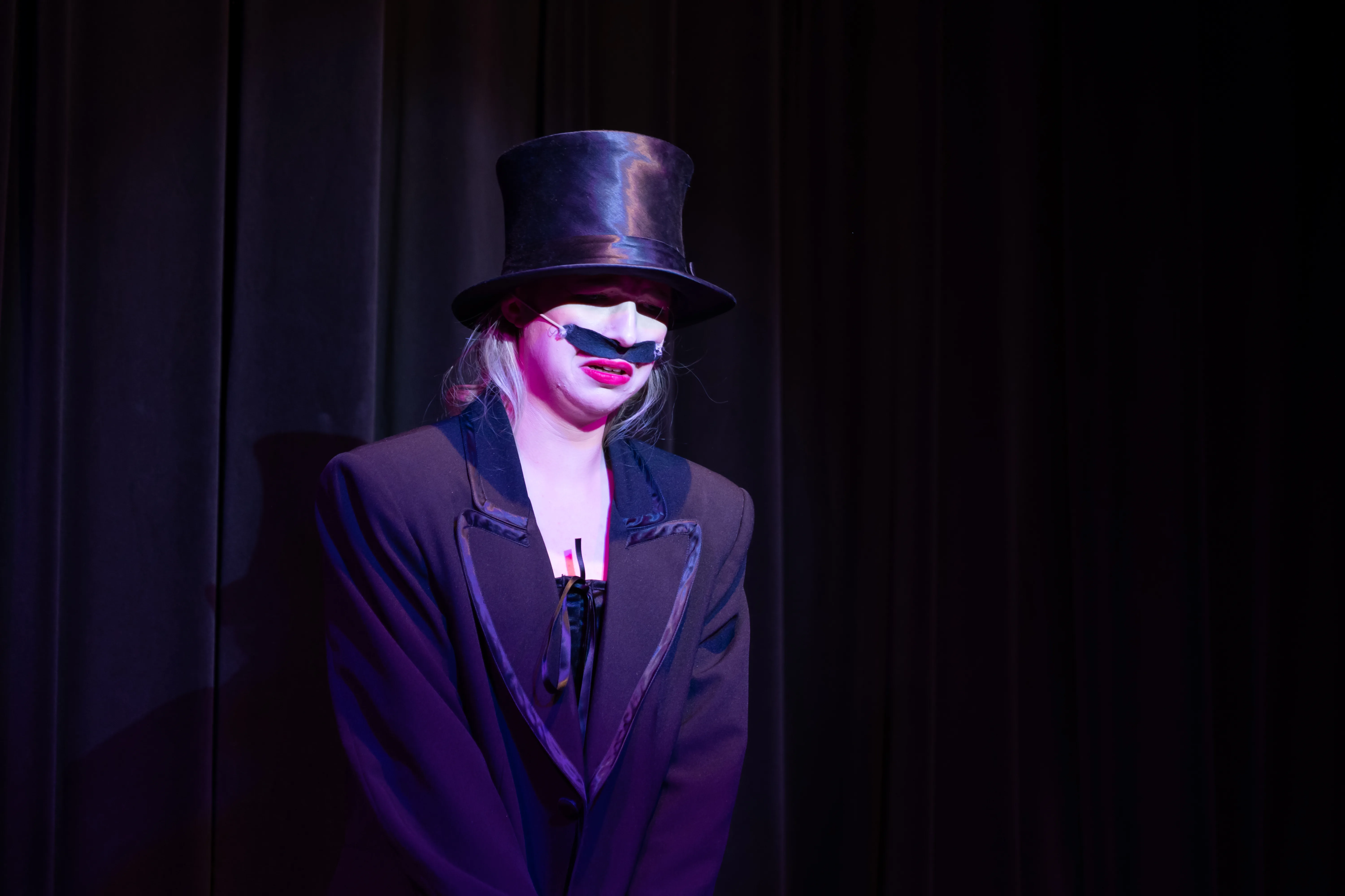 Афиша: Ах, боже мой, премьера! в Кемерово 4 апреля 2026