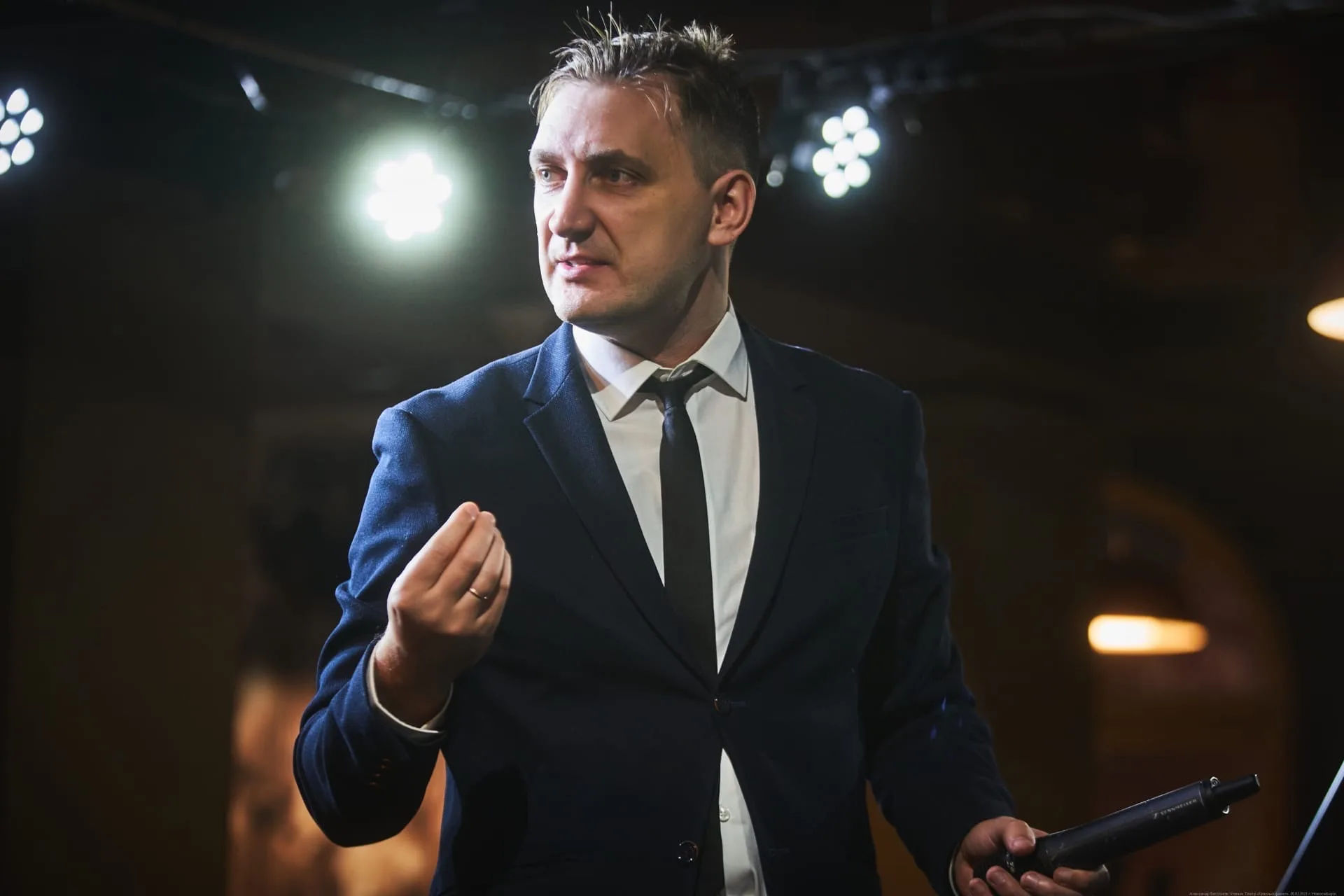 Афиша: Александр Бессонов. Почему девушки выбирают плохих парней в Казани 19 апреля 2026