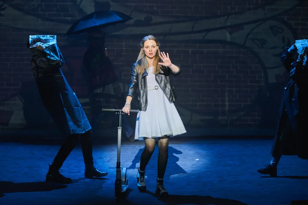 Афиша: Алиса в Стране чудес в Новосибирске 4 апреля 2026