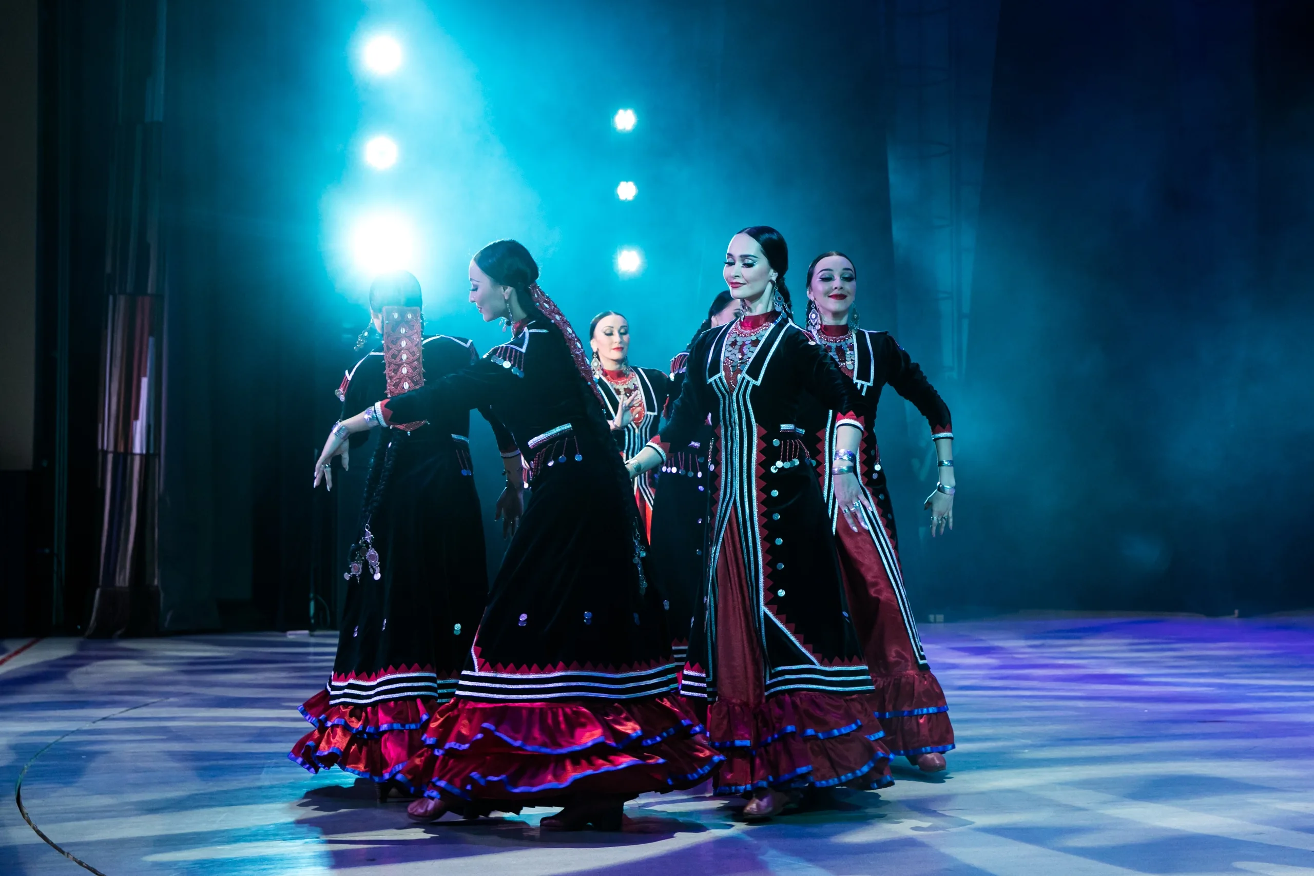 Афиша: Ансамбль народного танца им. Файзи Гаскарова в Тюмени 6 апреля 2026