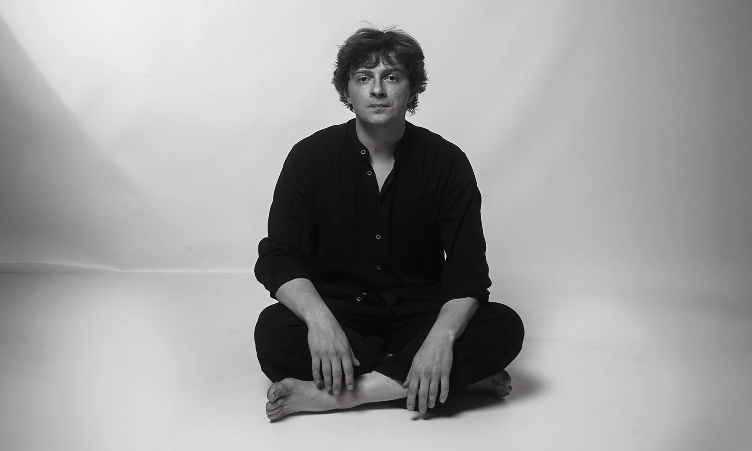 Афиша: Бонд с кнопкой в Хабаровске 25 апреля 2026