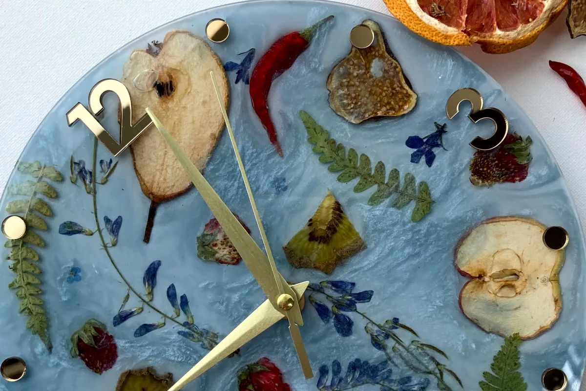 Афиша: Часы. Летний микс в Екатеринбурге 5 апреля 2026