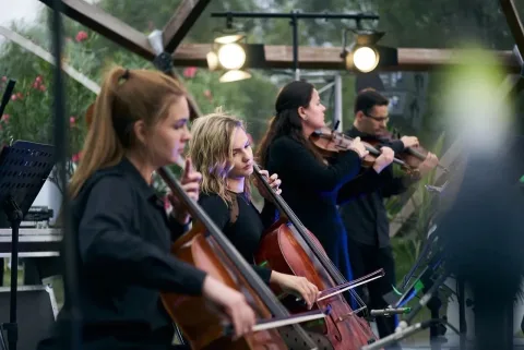 Афиша: Cinematica Orchestra. Саундтреки из аниме: Миядзаки, Атака Титанов, Наруто и другие в Москве 26 апреля 2026