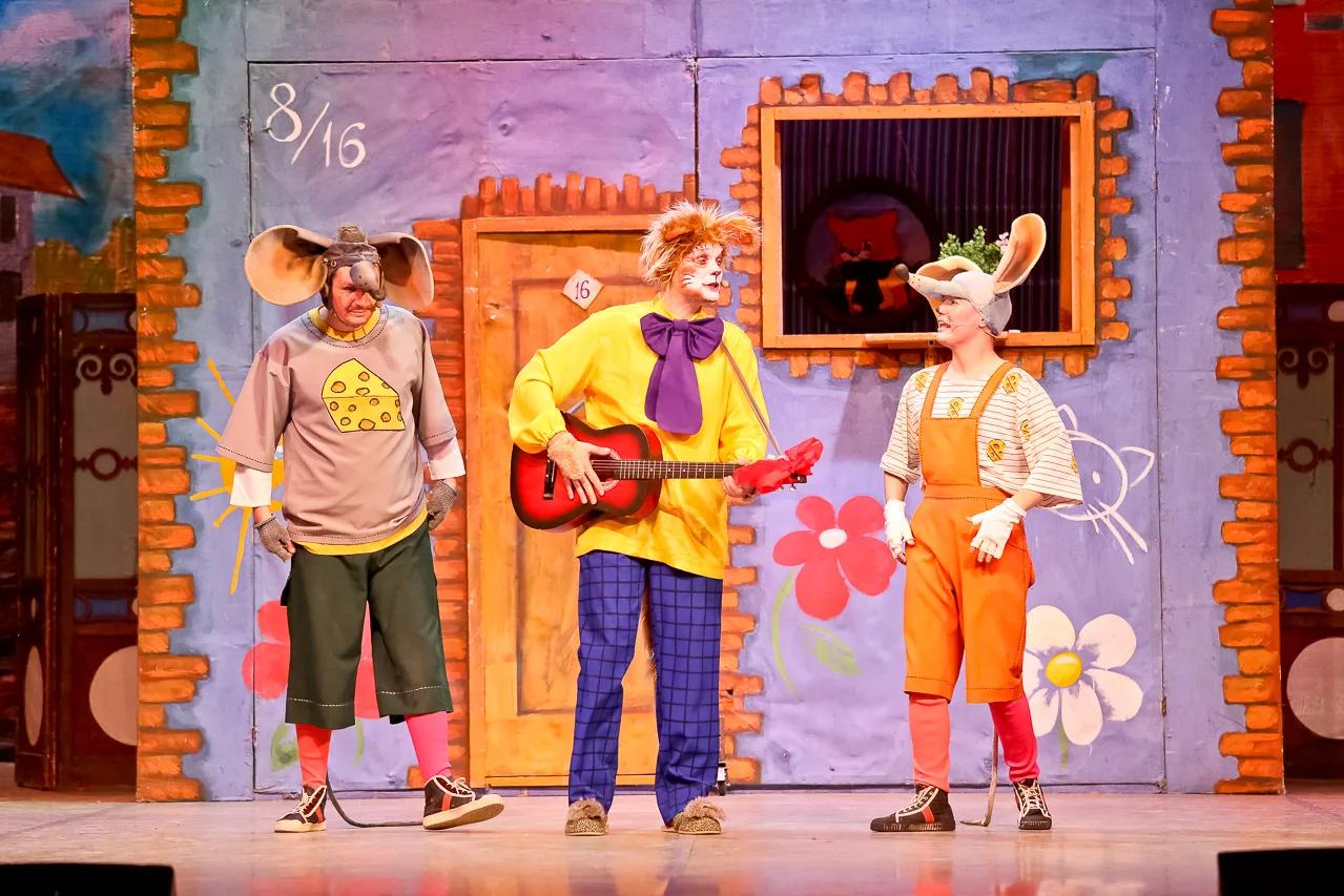 Афиша: День рождения кота Леопольда в Омске 5 апреля 2026