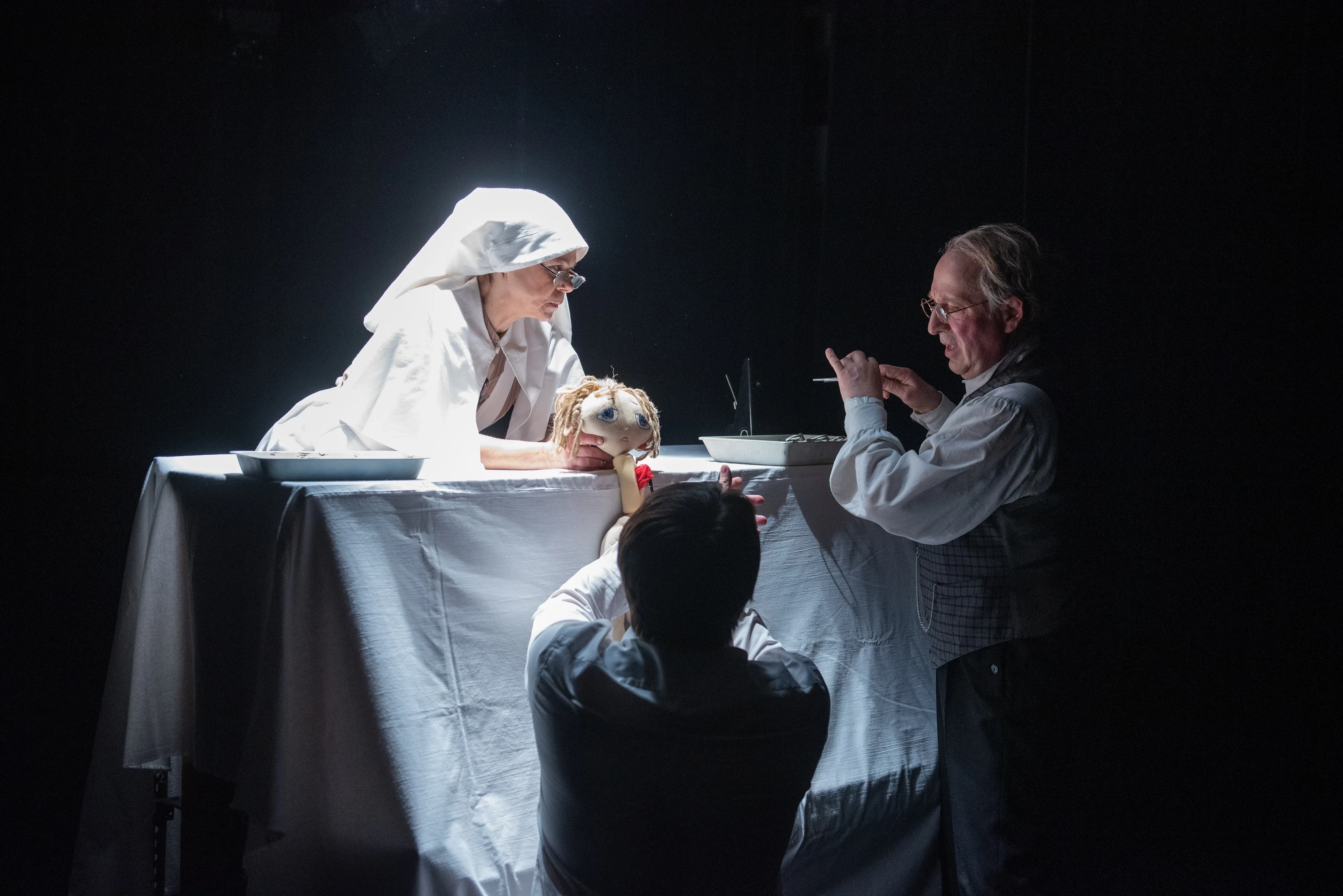 Афиша: Доктор. Первый год в Москве 5 апреля 2026