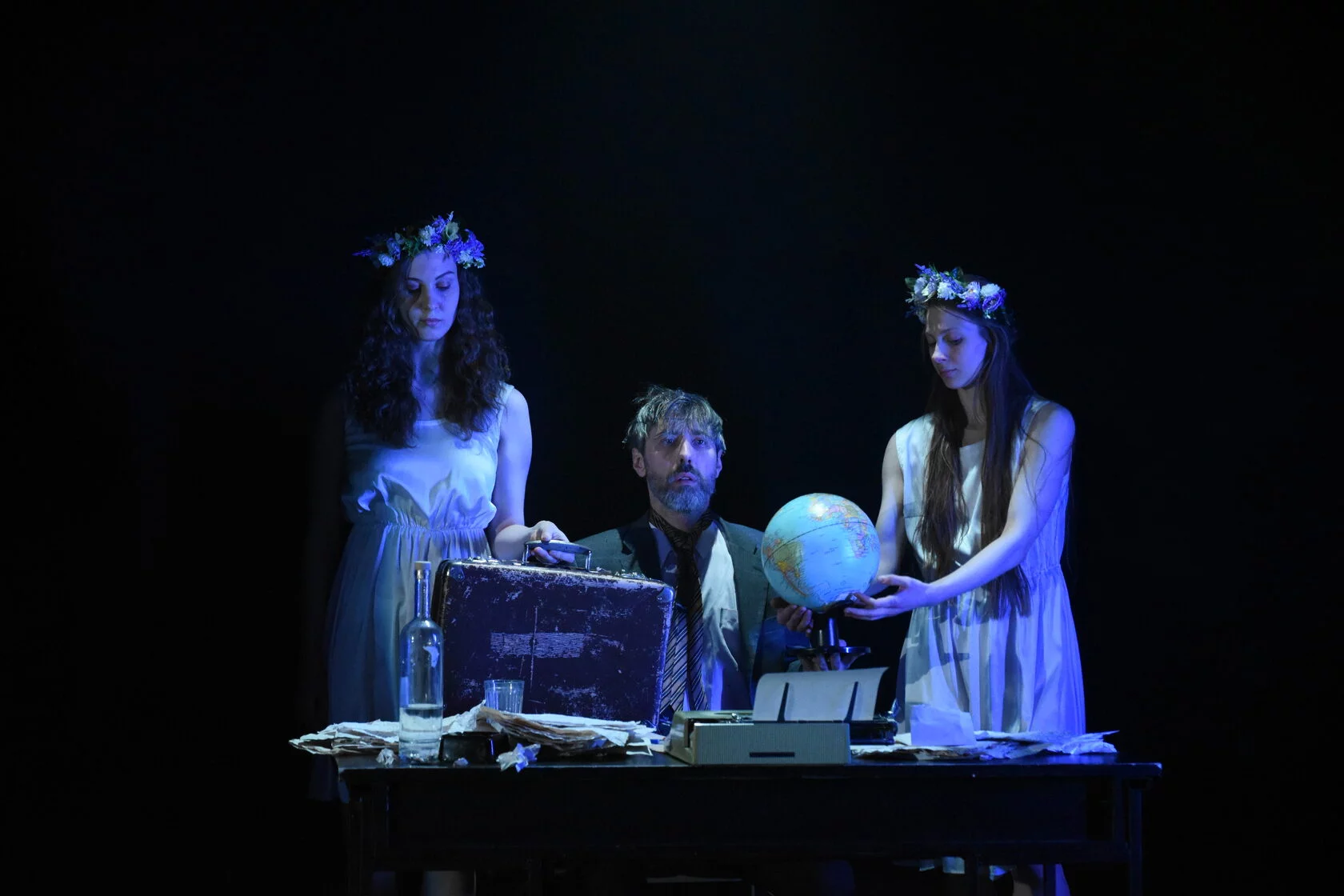 Афиша: Дом окнами… в Санкт-Петербурге 30 апреля 2026