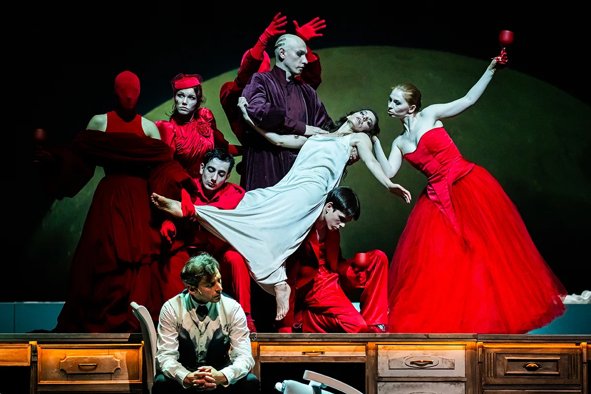 Афиша: Дракула в Екатеринбурге 8 апреля 2026