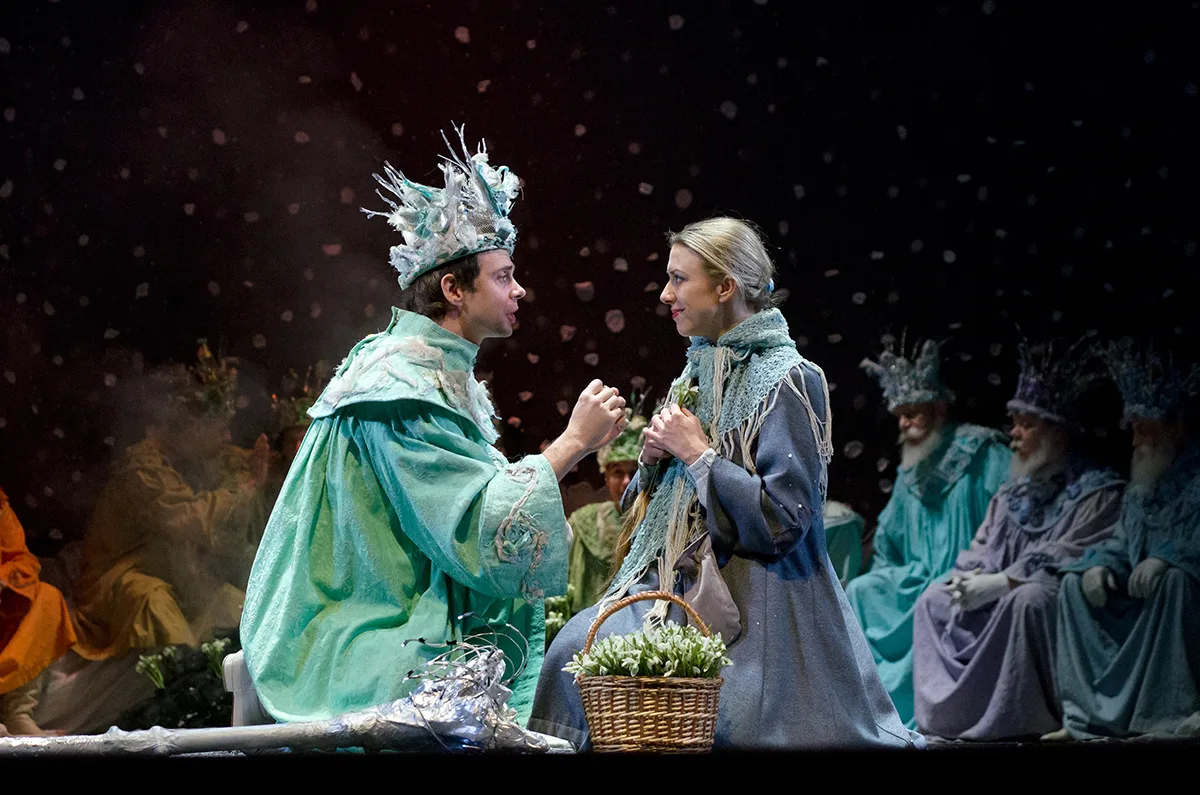 Афиша: Двенадцать месяцев в Санкт-Петербурге 18 апреля 2026