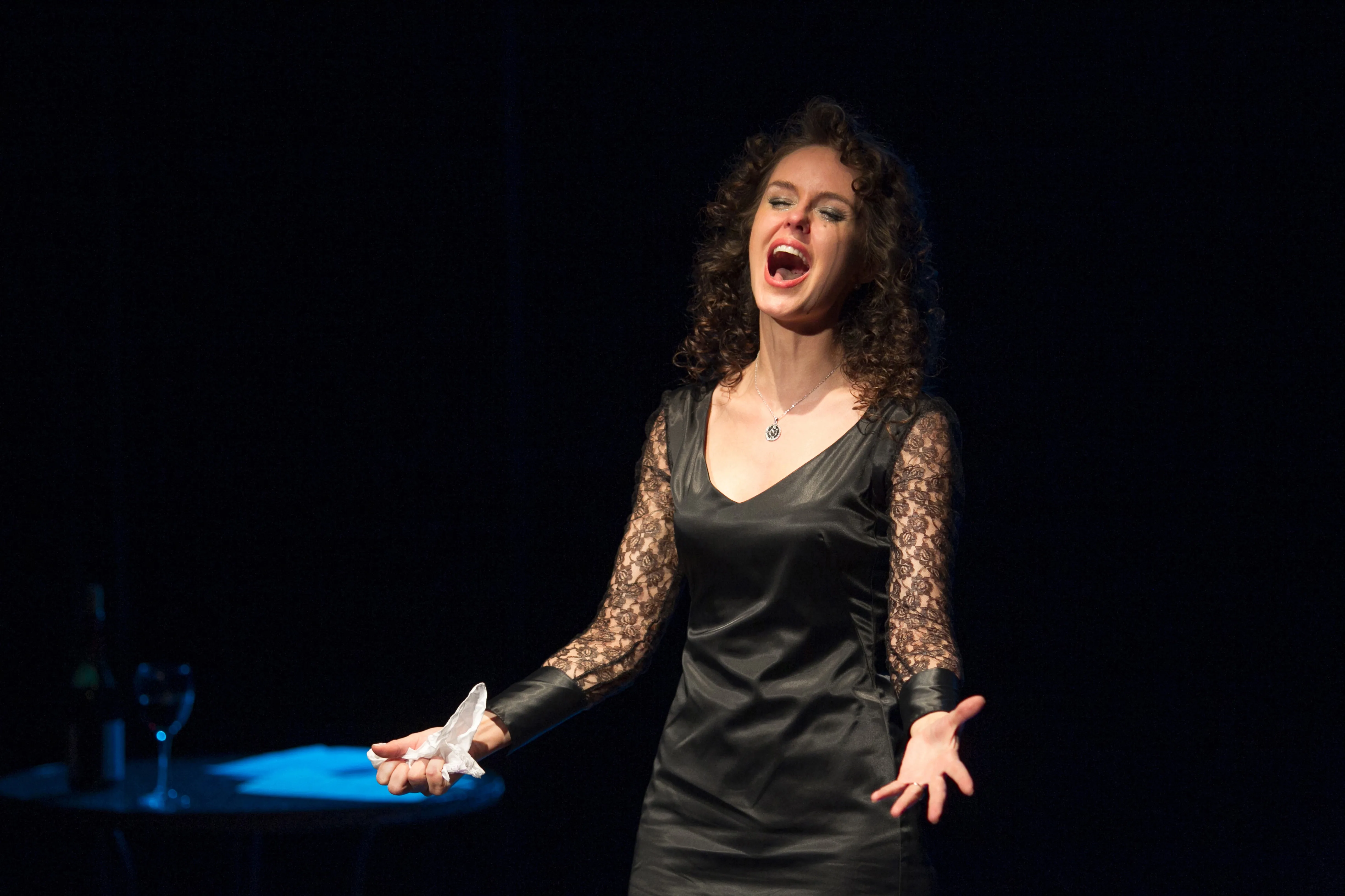 Афиша: Эдит Пиаф. Жизнь в розовом цвете в Тюмени 23 апреля 2026