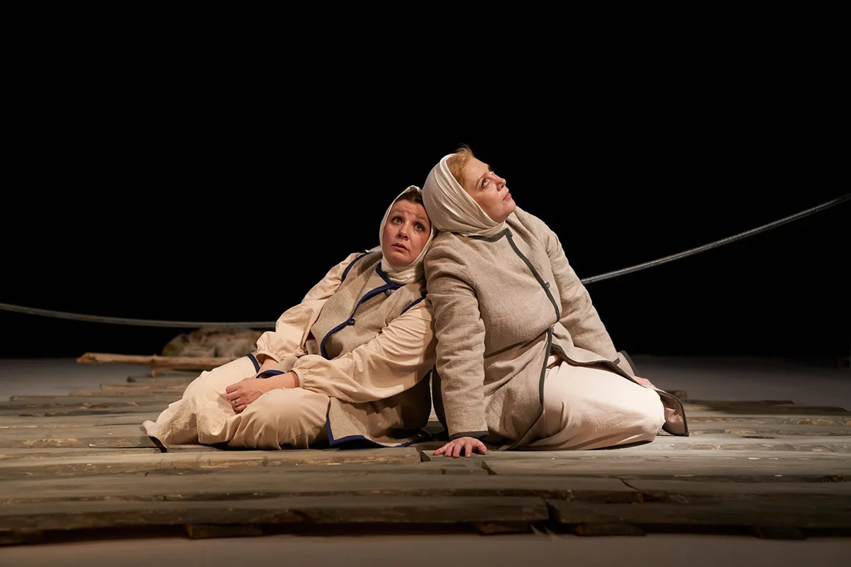 Афиша: Егорушкины птицы в Челябинске 17 апреля 2026