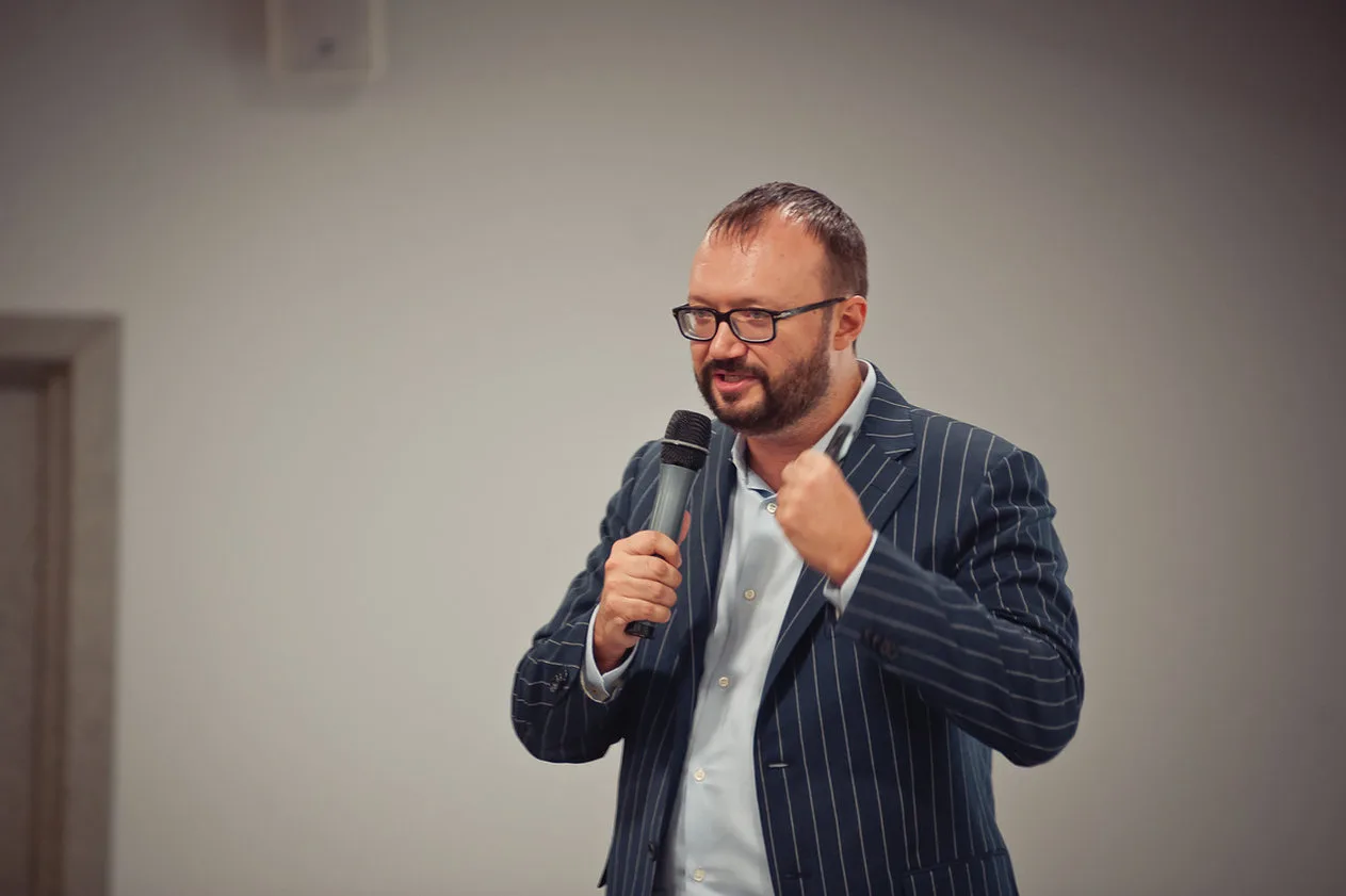 Афиша: Евгений Колотилов. Как продавать дороже конкурентов. Продажа без скидок в Москве 4 апреля 2026