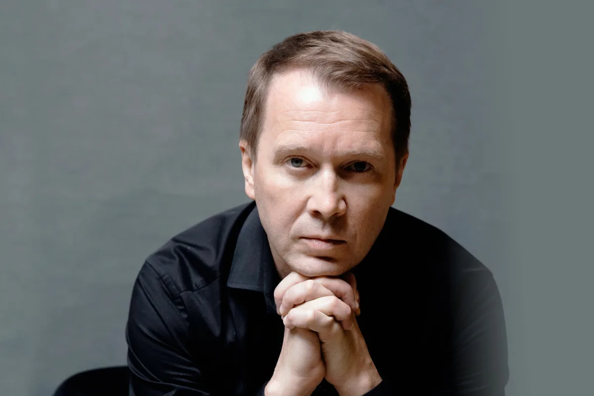 Афиша: Евгений Миронов в Новосибирске 21 апреля 2026