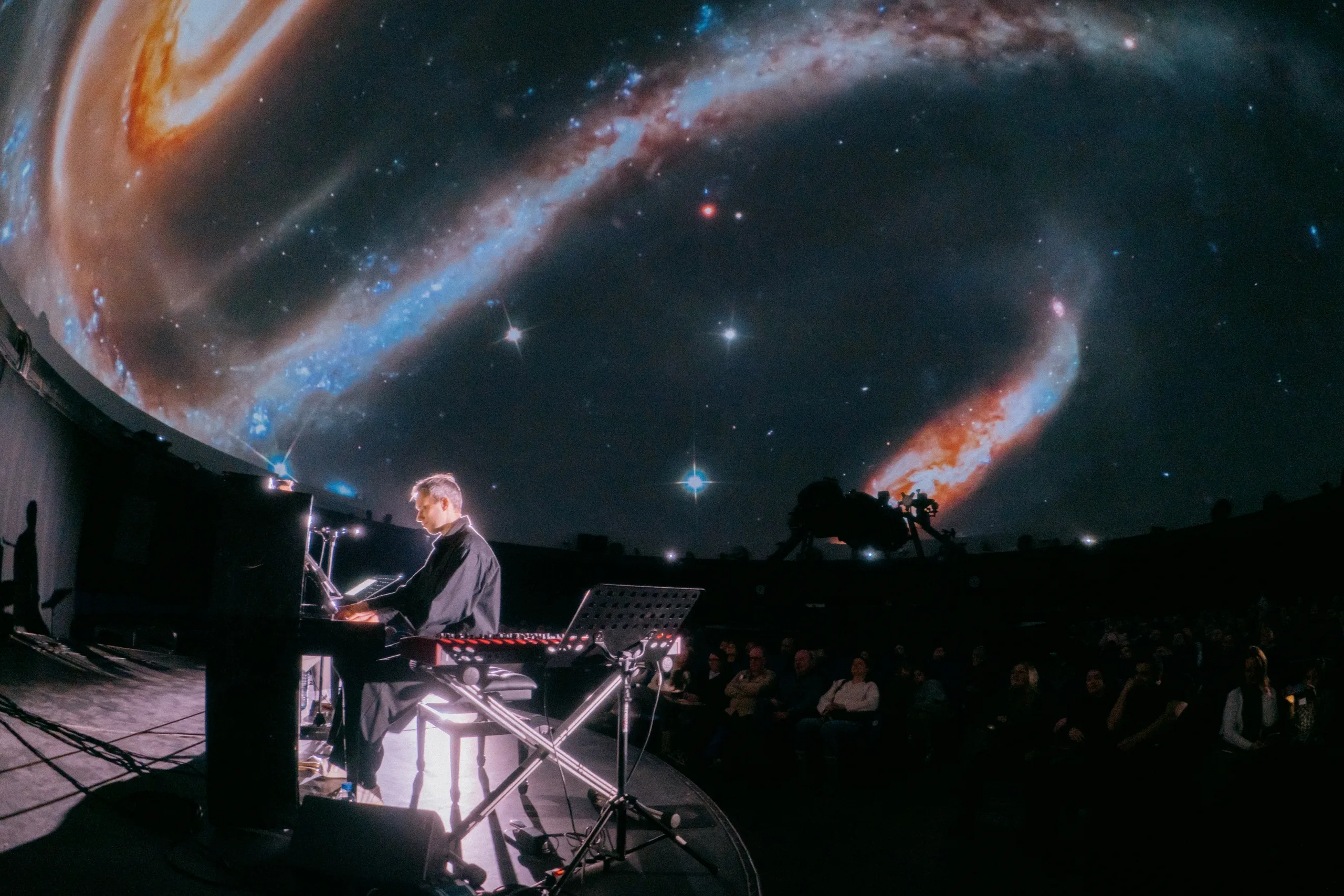 Афиша: Frank Sinatra. Трибьют под звёздами в Санкт-Петербурге 17 апреля 2026