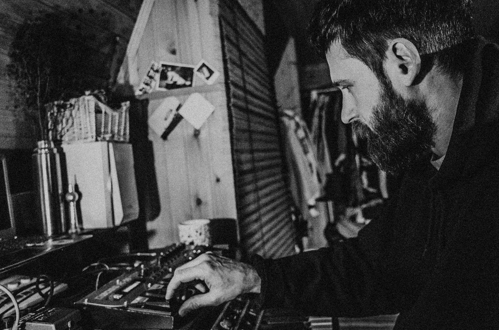 Афиша: ИНО. Аудиоперформанс. Храм уединенного размышления, Осколки музыки в Санкте-Петербург 3 апреля 2026