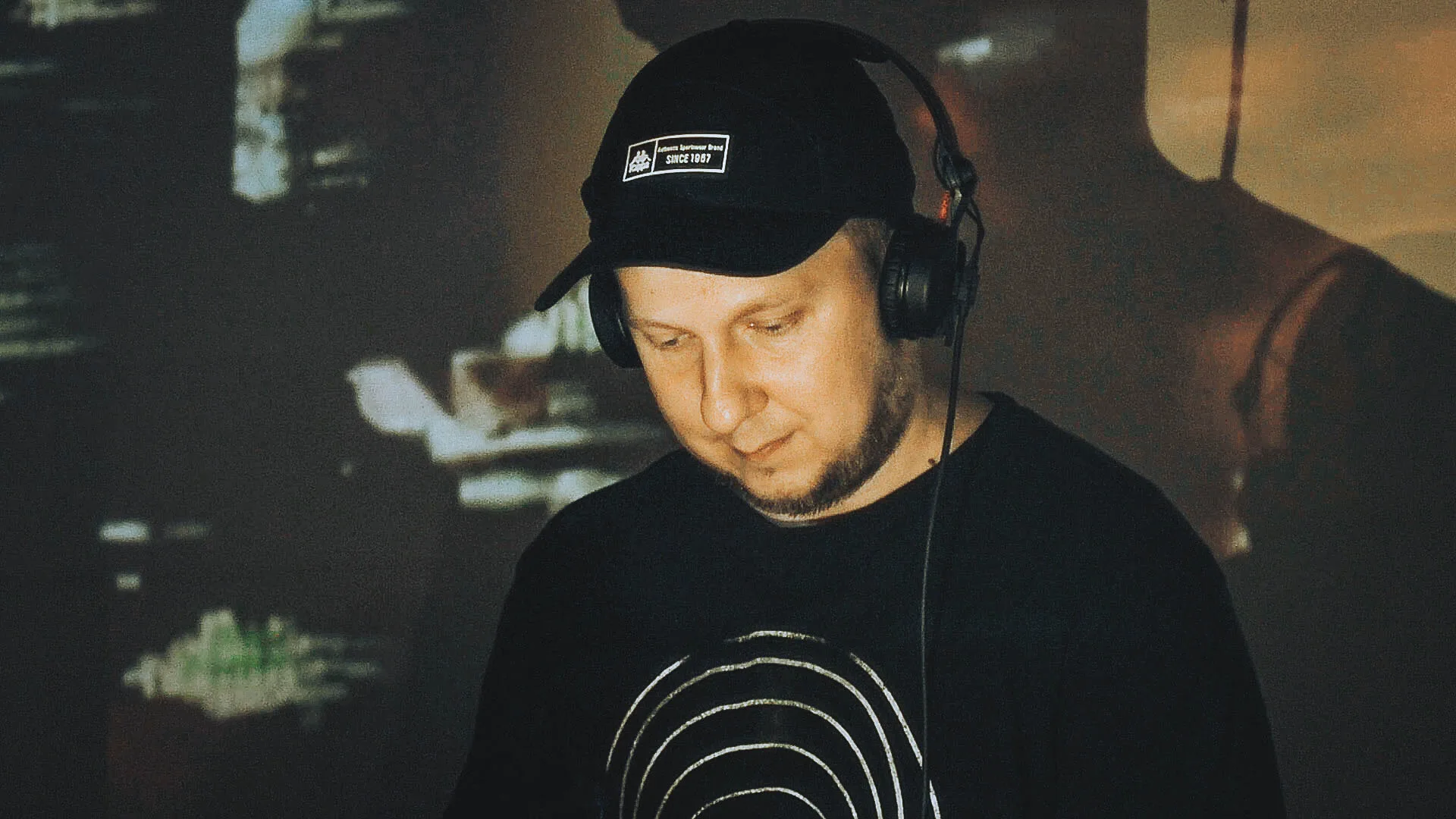 Афиша: ИНО. Аудитория. Брайан Ино и создание жанра эмбиент в Санкте-Петербург 4 апреля 2026