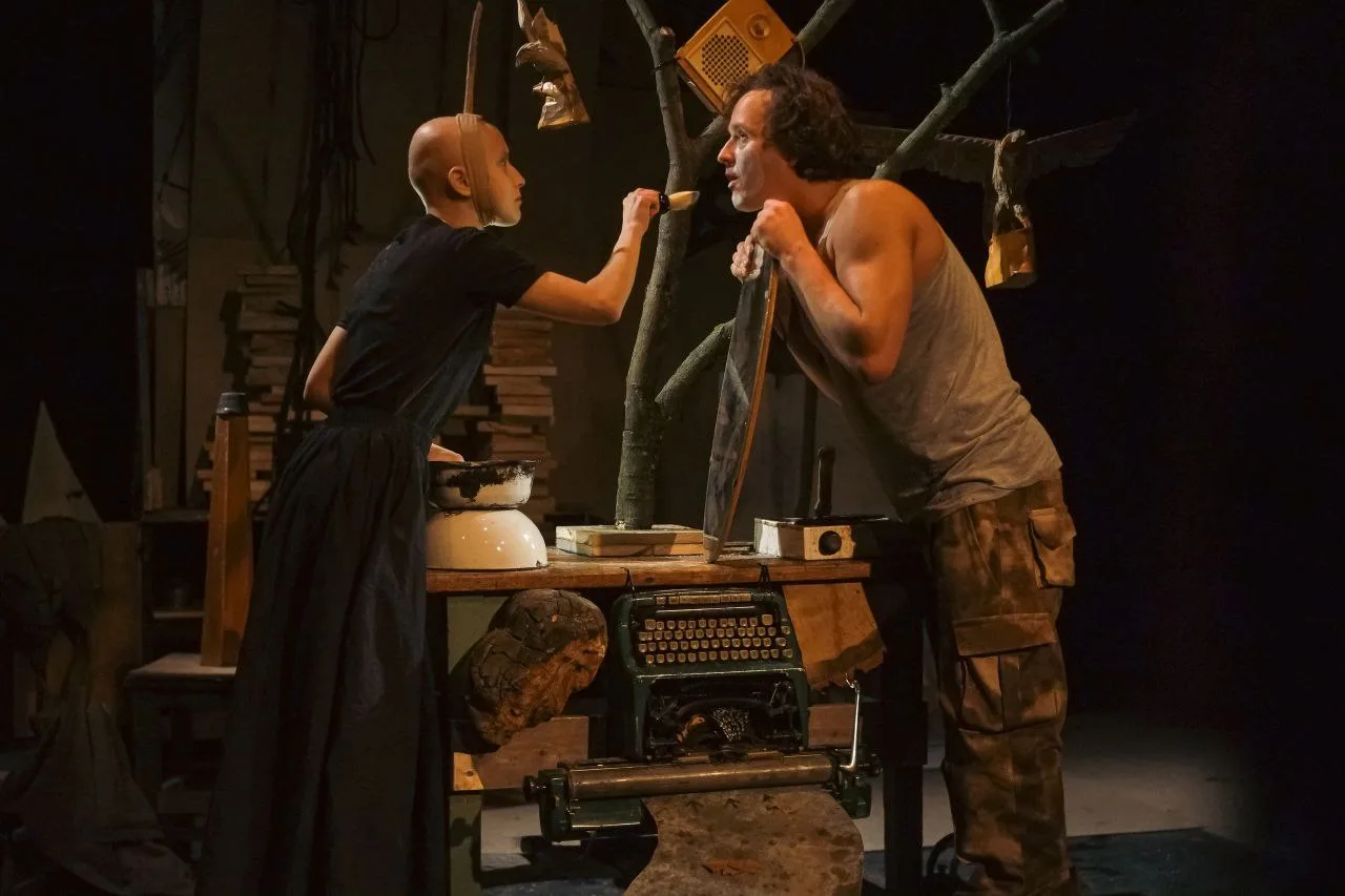 Афиша: История коммунизма в рассказах для душевнобольных в Санкт-Петербурге 19 апреля 2026