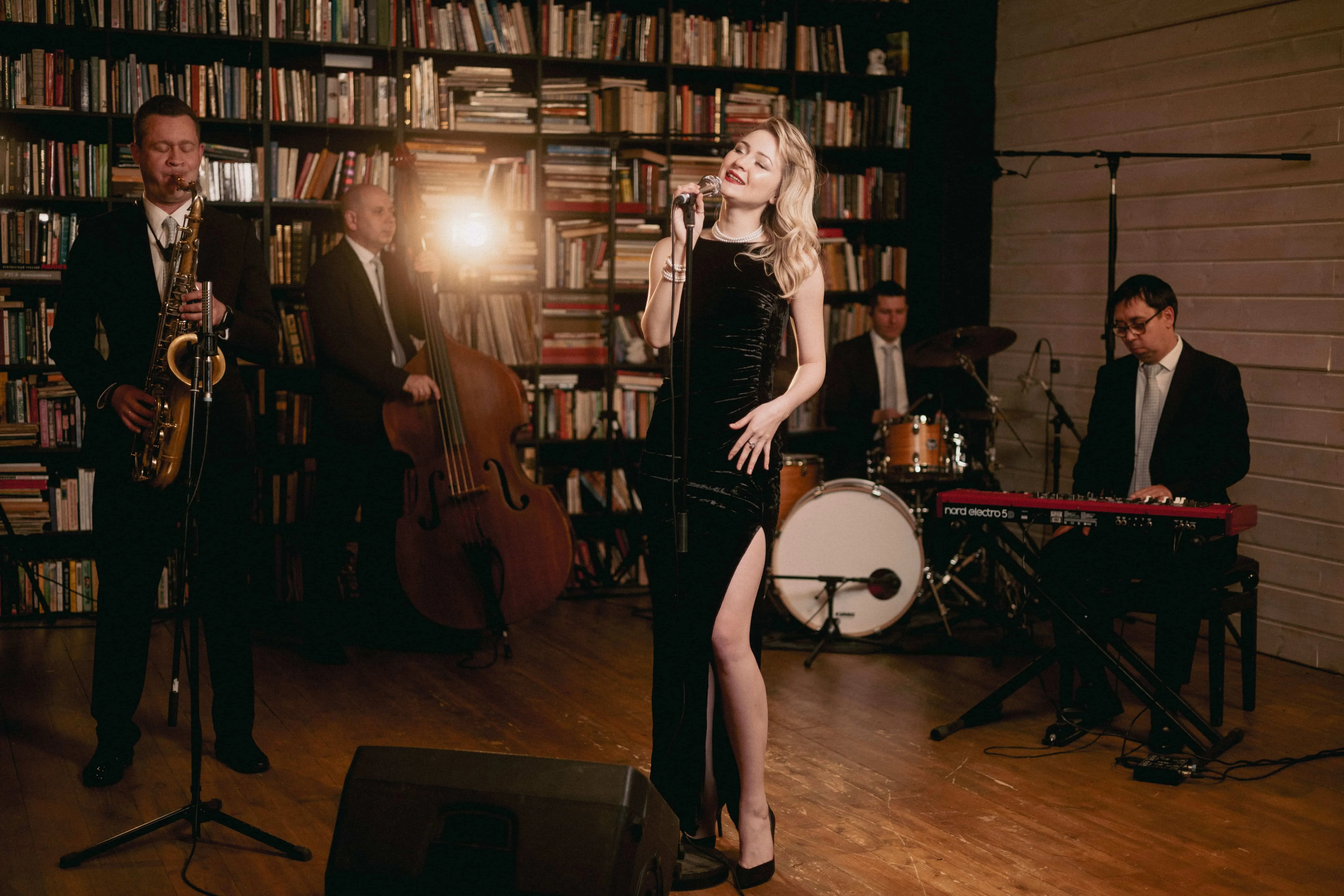 Афиша: Jazzplay и Маргарита Симанова в Москве 5 апреля 2026