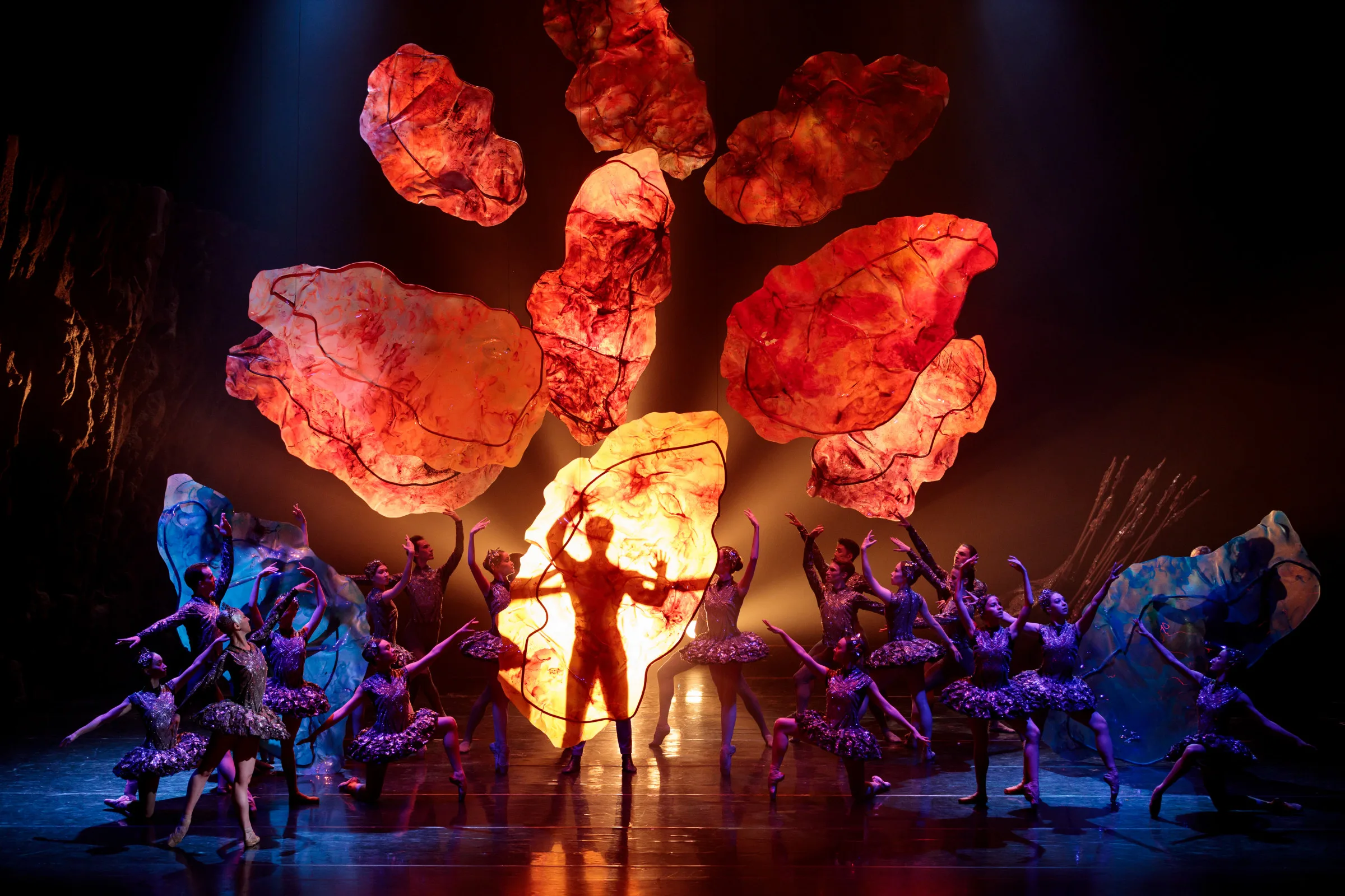 Афиша: Каменный цветок в Екатеринбурге 24 апреля 2026