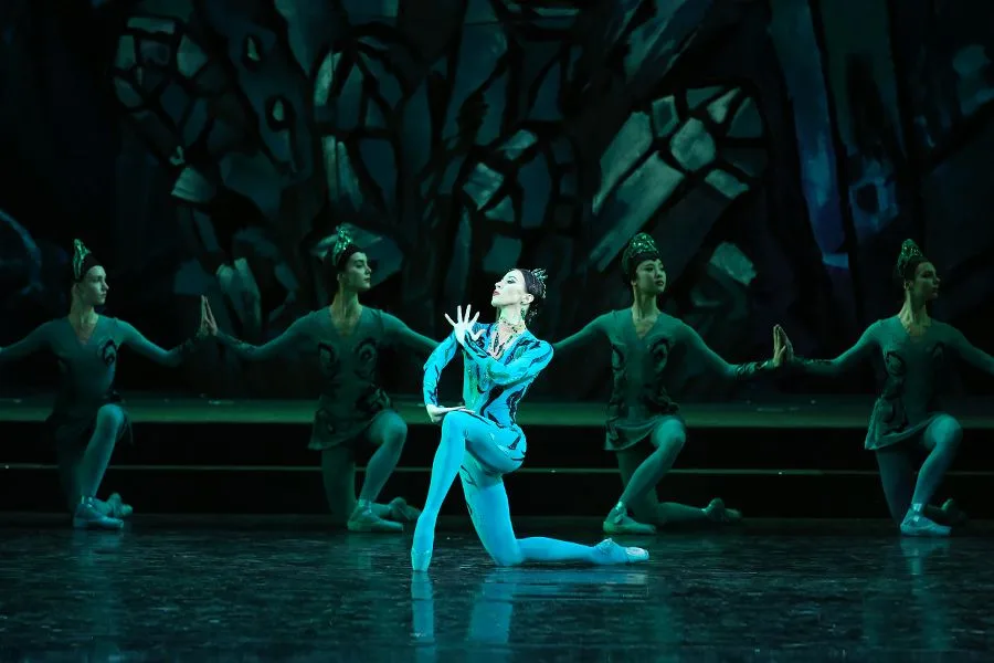 Афиша: Каменный цветок в Санкт-Петербурге 23 апреля 2026