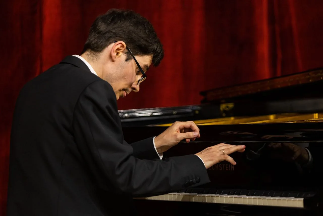 Афиша: Кирилл Егорычев и Зауральский симфонический оркестр. Солисты ЗСО представляют в Кургане 16 апреля 2026