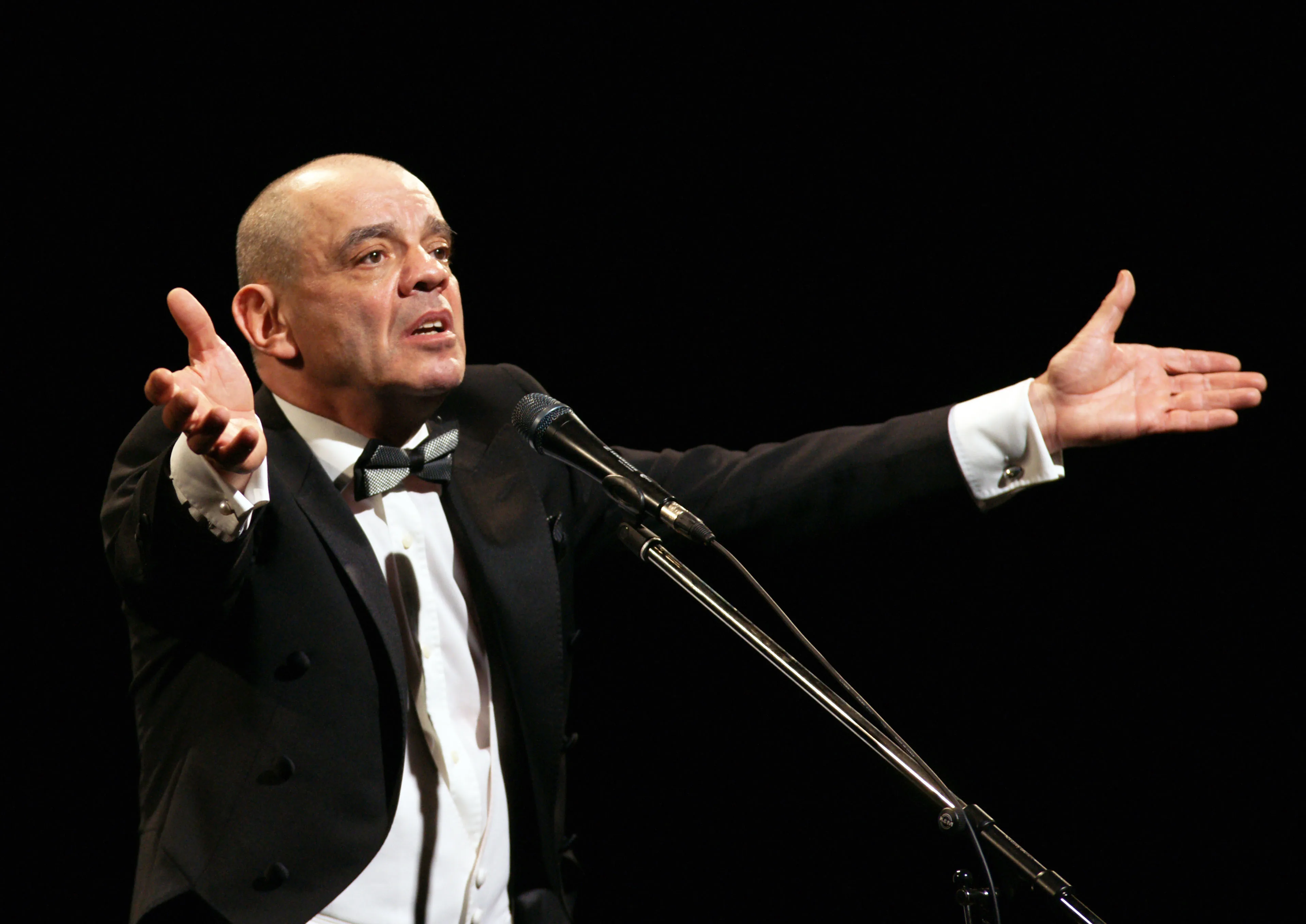 Афиша: Константин Райкин. Над балаганом небо… в Москве 6 апреля 2026