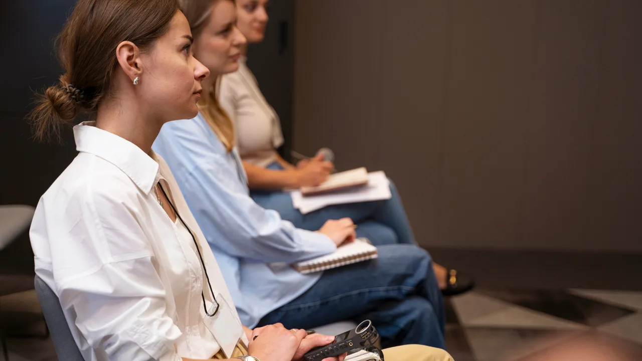 Афиша: Константин Юрьевич Севенард. Встреча с основателем «Музея Грааля династии Севенардов-Кшесинских» в Санкт-Петербурге 5 апреля 2026
