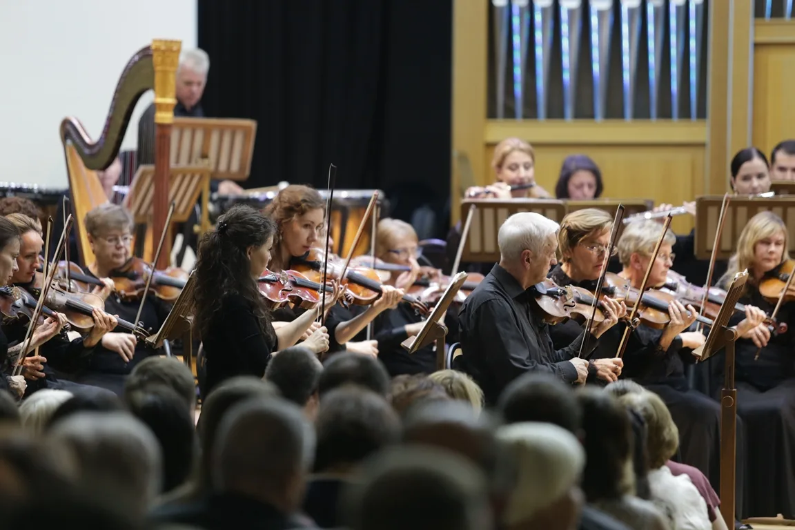 Афиша: Кубанский симфонический оркестр. Солист Руслан Тагиев в Краснодаре 10 апреля 2026