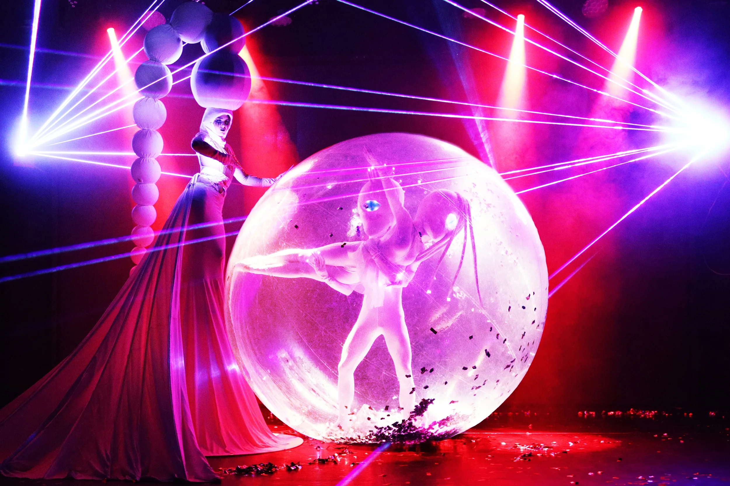 Афиша: Лунозавр в космосе в Санкт-Петербурге 12 апреля 2026