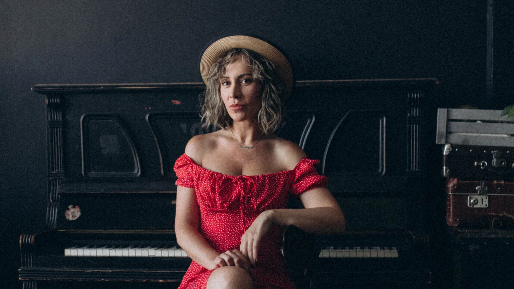 Афиша: Люся Светлова и Джазонутые в Санкт-Петербурге 11 апреля 2026